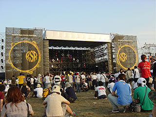 �X�[�p�[�J�[�҂�