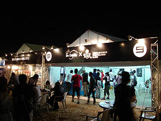 NTT DoCoMo�u�[�X