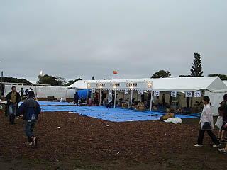 �y���J���փu�[�X