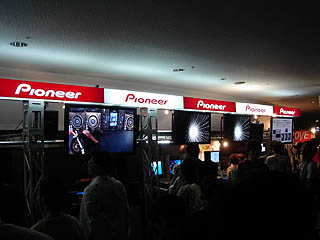 Pioneer�u�[�X